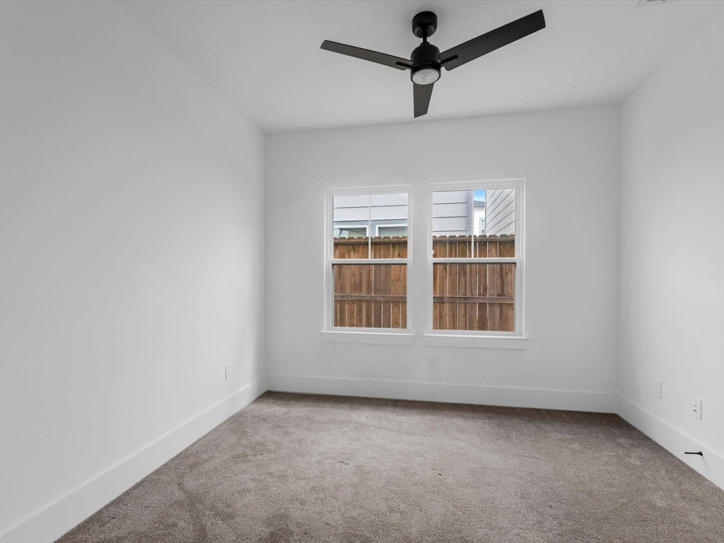 9004 Orange Spring Drive - Photo 18