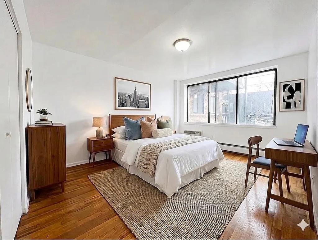 1425 York Avenue - Photo 2