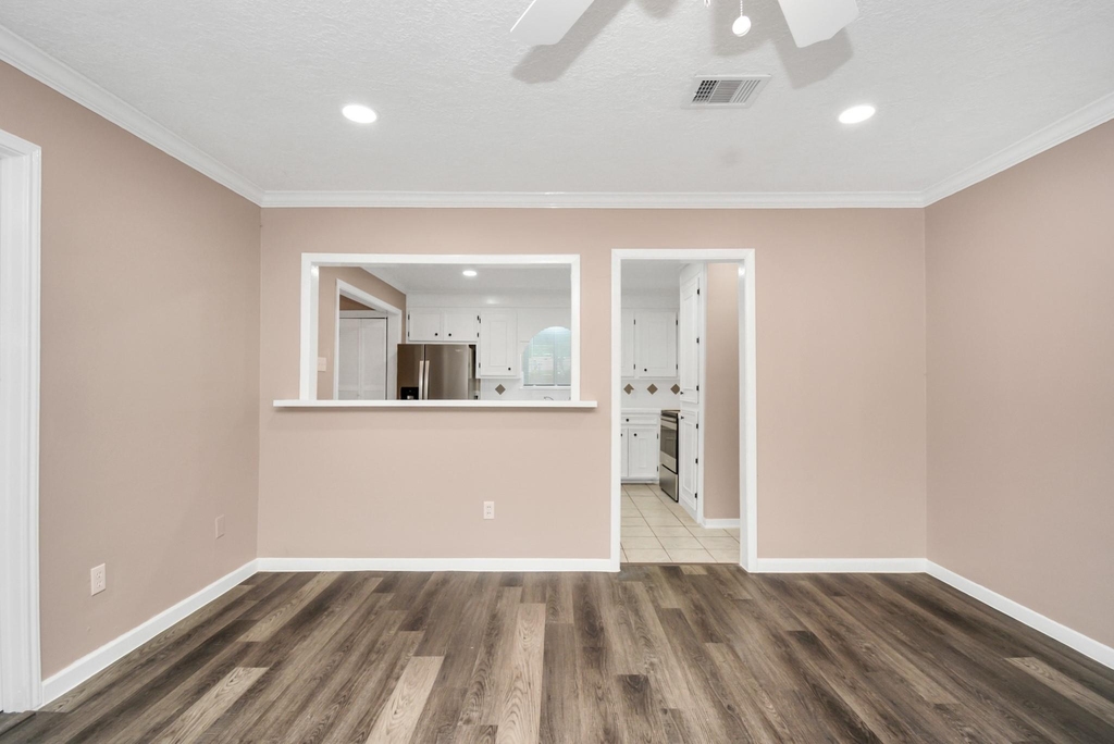 1906 Airline Drive - Photo 7