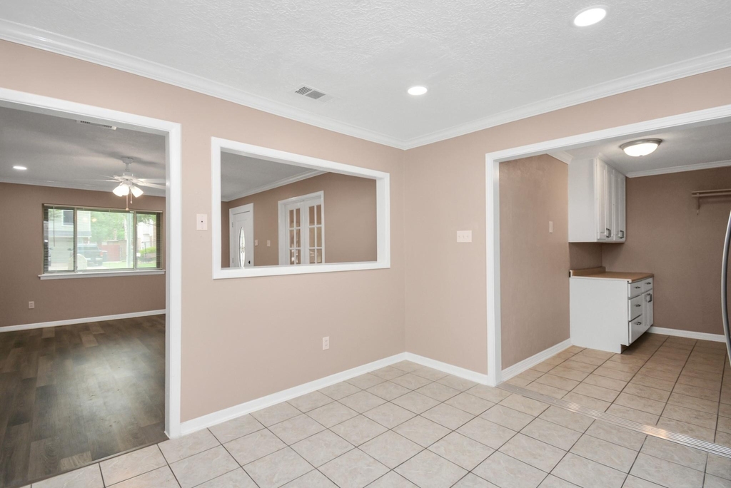 1906 Airline Drive - Photo 10
