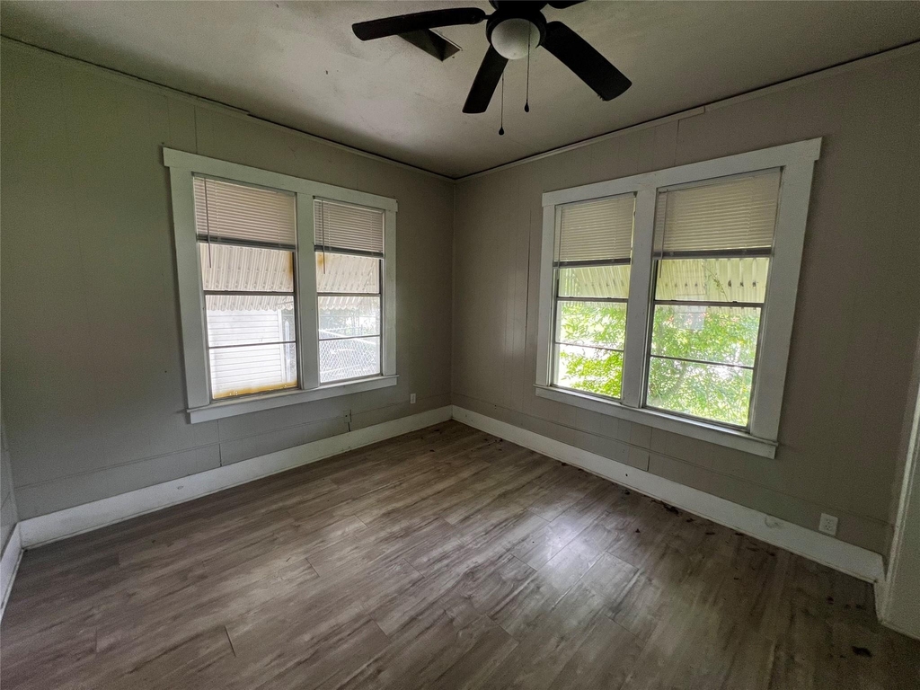 535 Thomas Boulevard - Photo 3