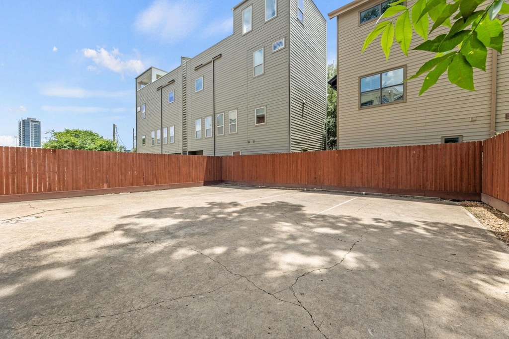 412 Drew Street - Photo 24