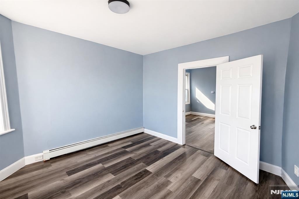 204 Demott - Photo 9