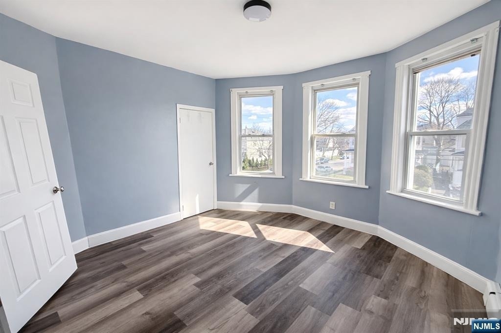 204 Demott - Photo 10