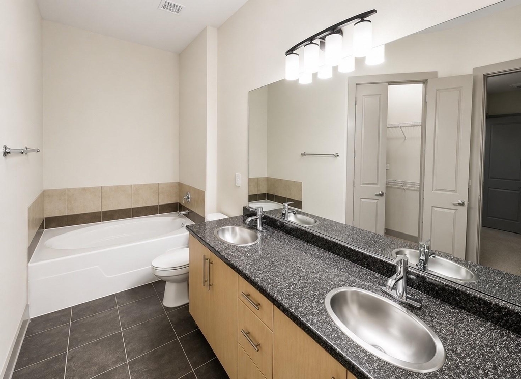 3660 Richmond Avenue - Photo 9