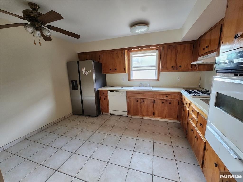 34 Hilton - Photo 6