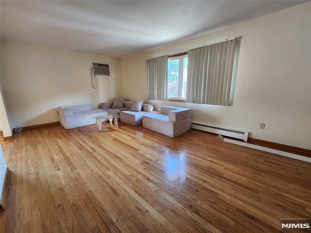 34 Hilton - Photo 2
