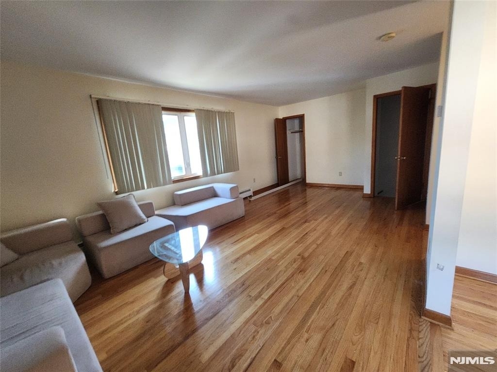 34 Hilton - Photo 3