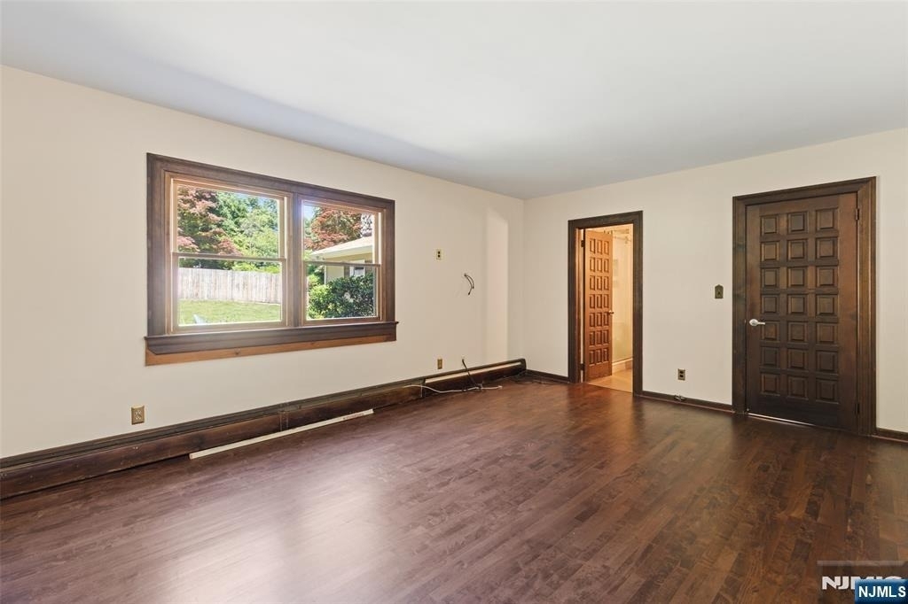 8 Crosby - Photo 18