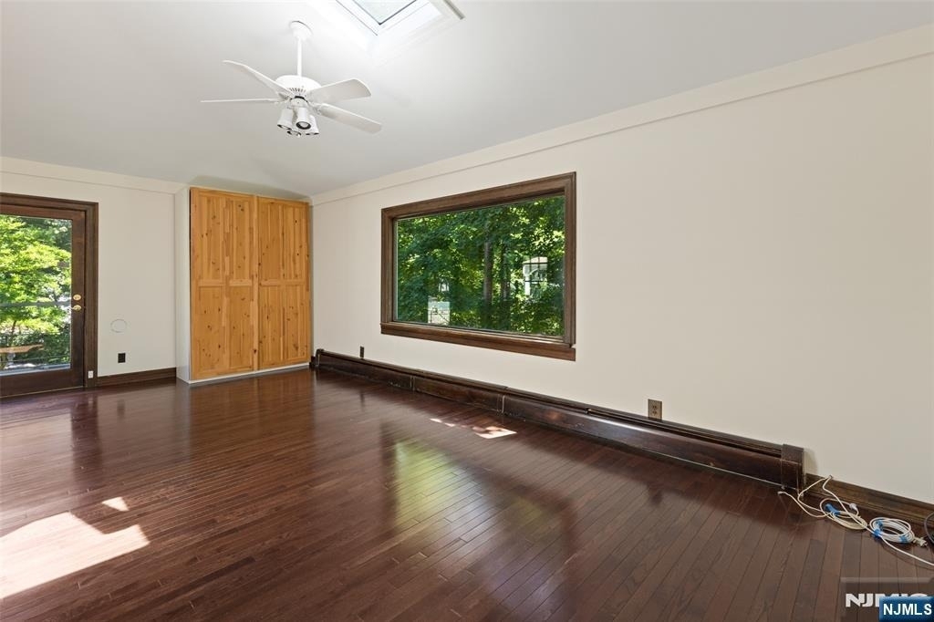 8 Crosby - Photo 12