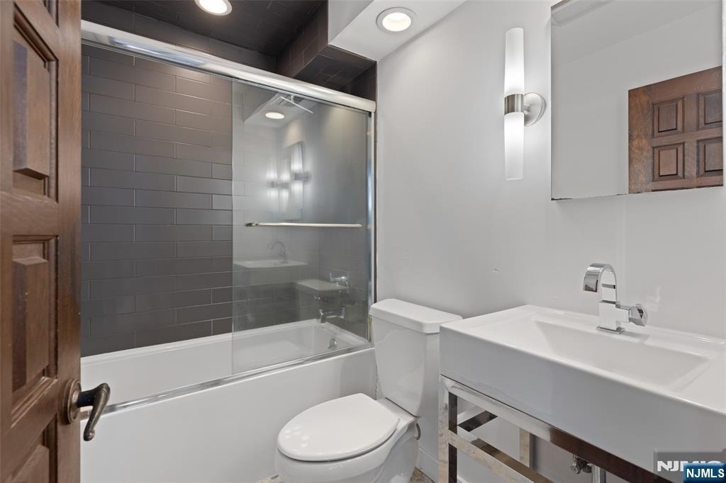 8 Crosby - Photo 24