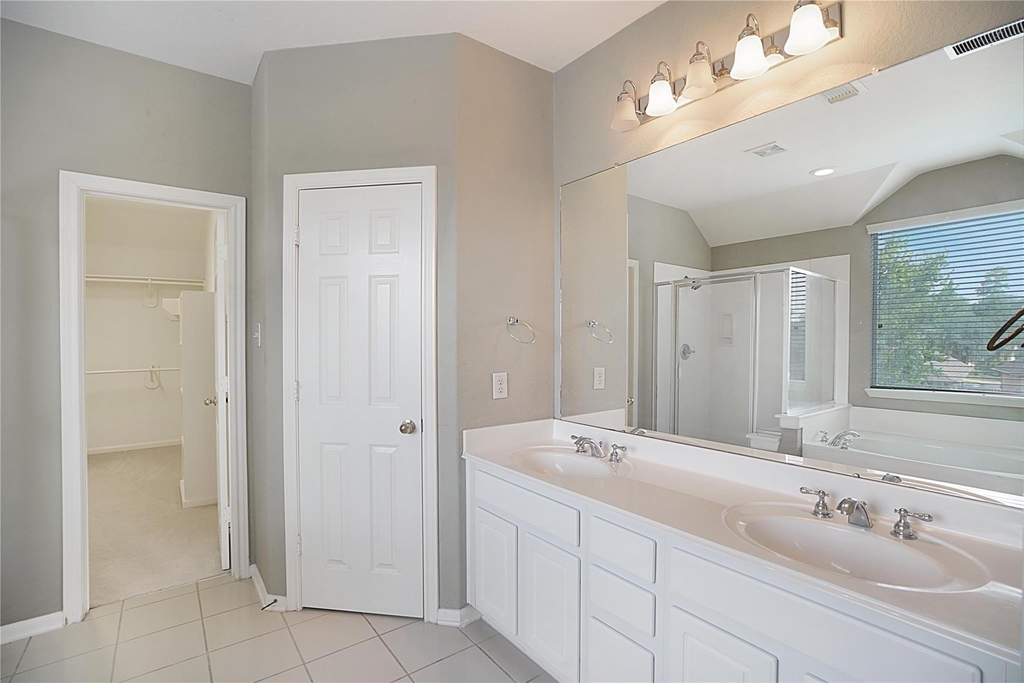 111 Zephyr Bend Place - Photo 20