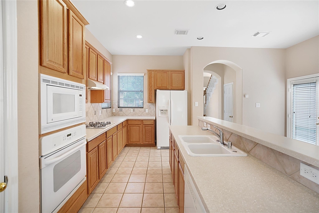 111 Zephyr Bend Place - Photo 12