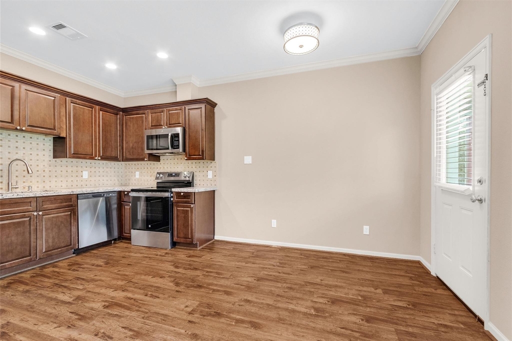 26152 Avenue E - Photo 9