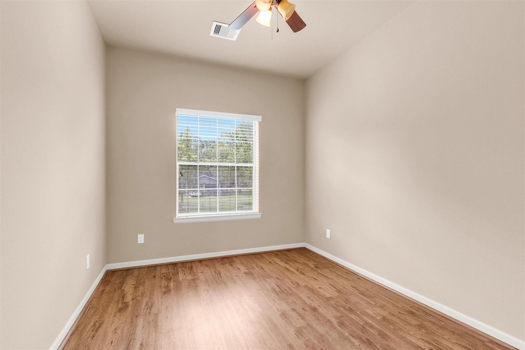 26152 Avenue E - Photo 20