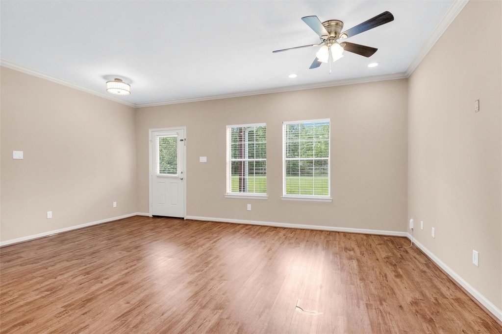 26152 Avenue E - Photo 5