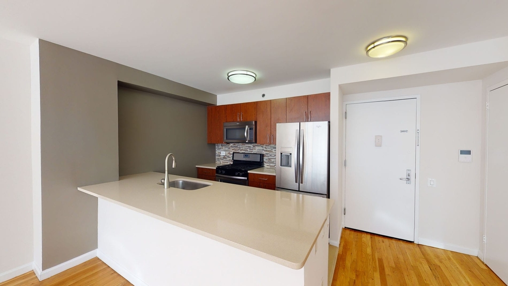 120 W. 21st - Photo 3