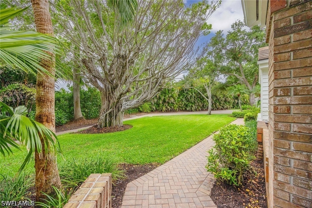 571 Park Shore Drive - Photo 5
