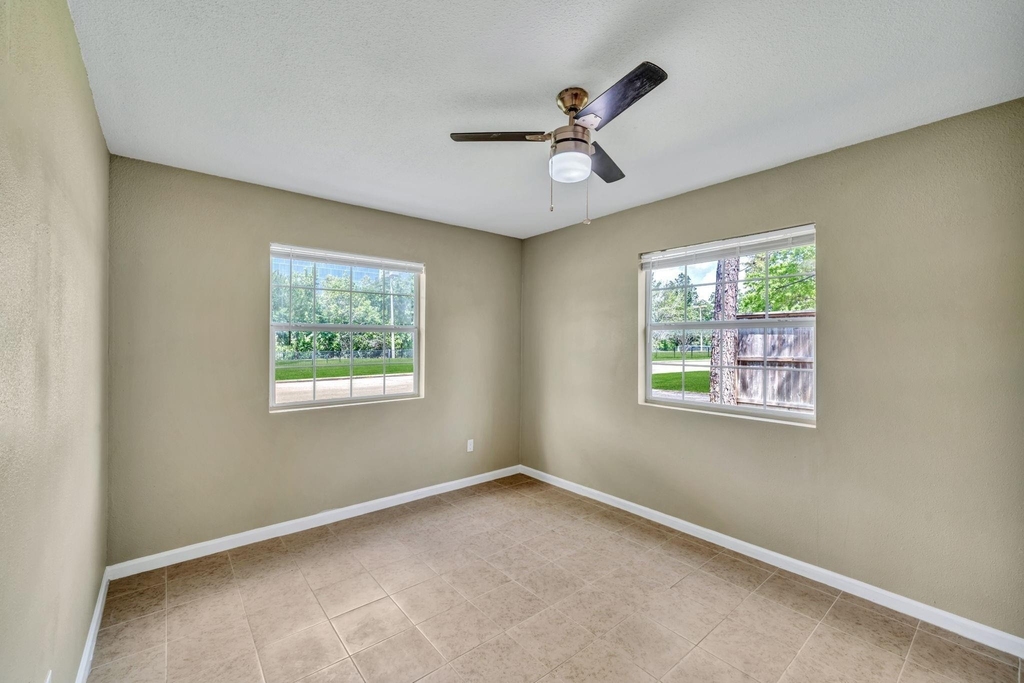 770 Memorial Mews Street - Photo 10