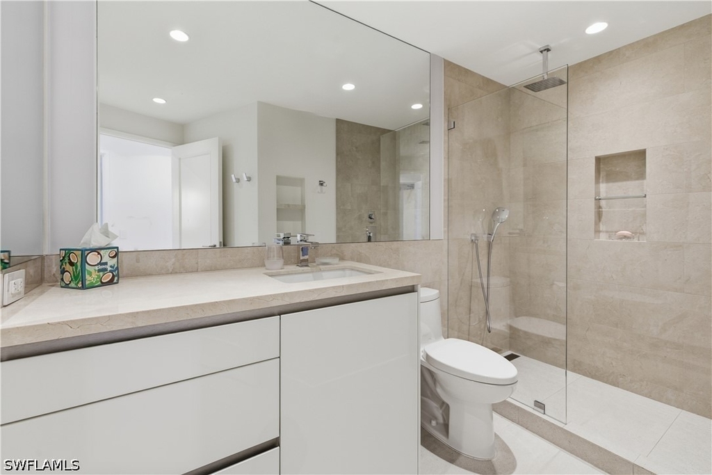8665 Bay Colony Drive - Photo 30