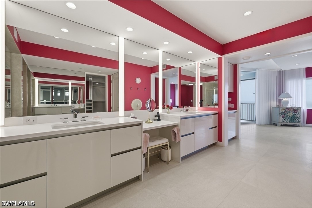 8665 Bay Colony Drive - Photo 12