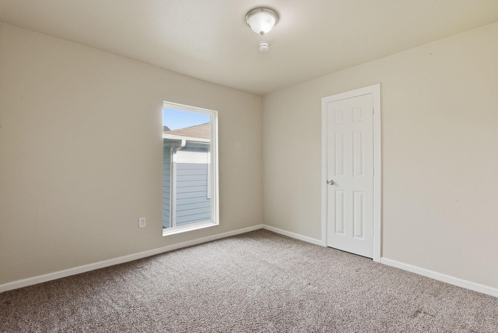 303 Gans Street - Photo 14