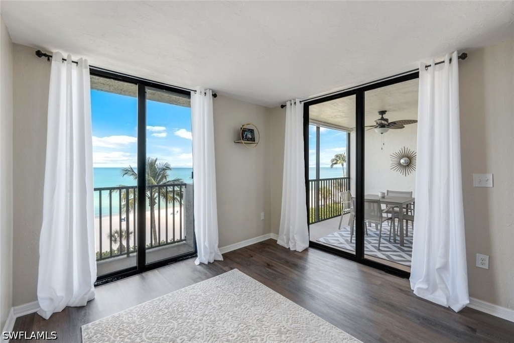 10475 Gulfshore Drive - Photo 5