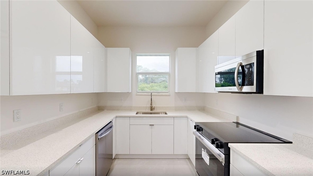 6050 Stratton Road - Photo 10