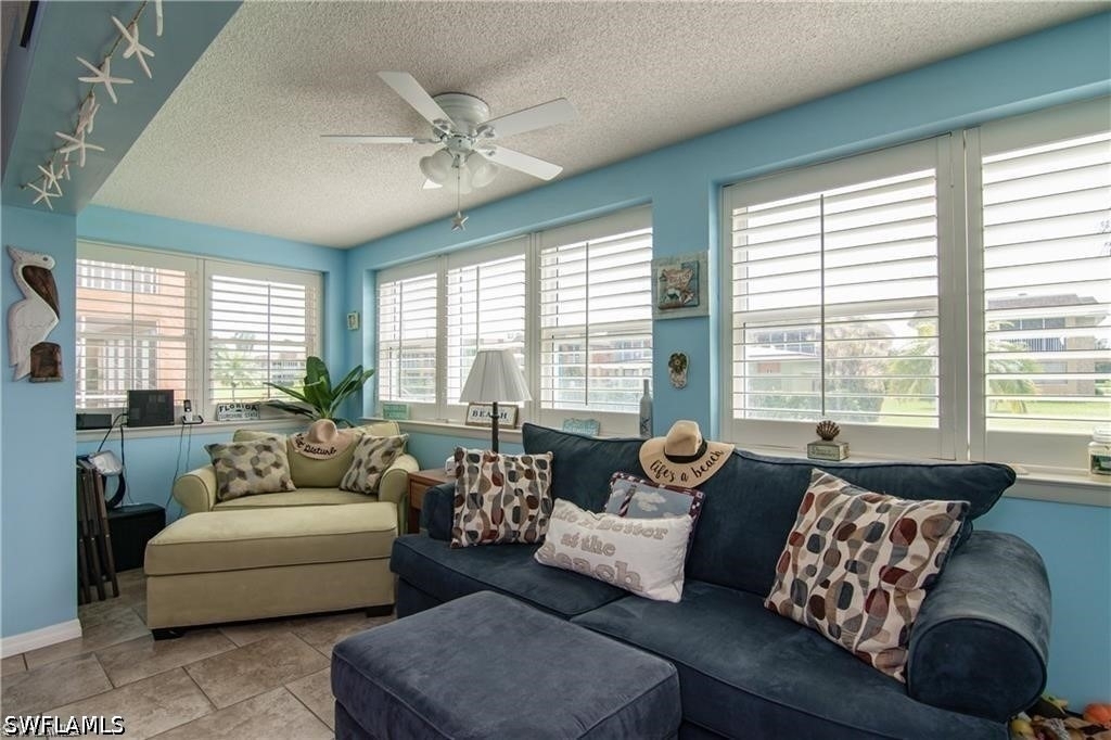 1400 Pompei Lane - Photo 2