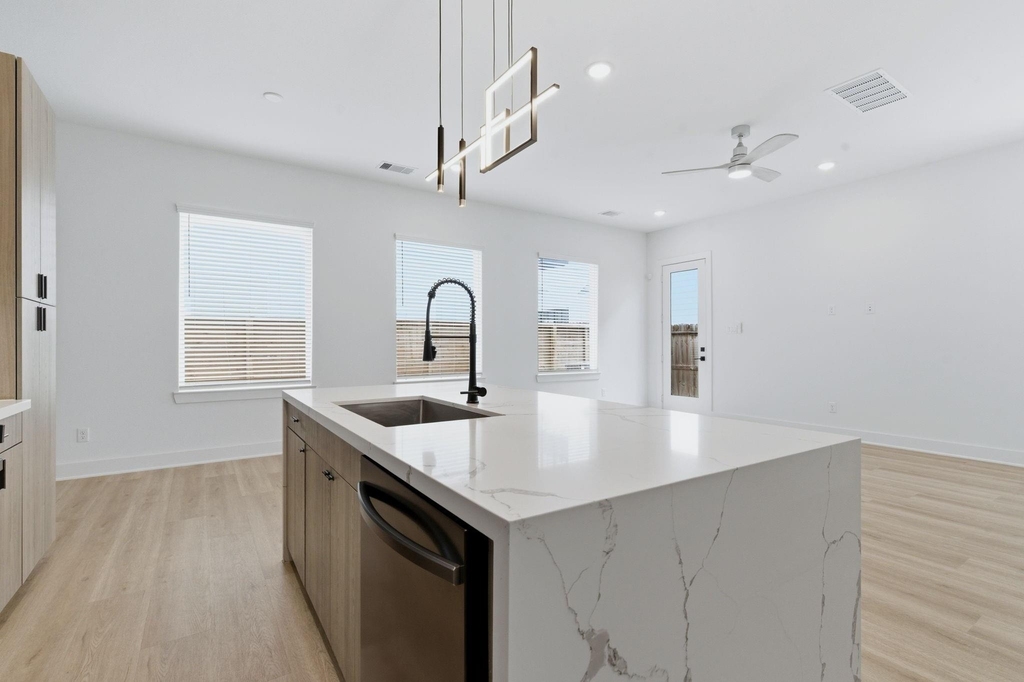 6337 Wheatley Street - Photo 8