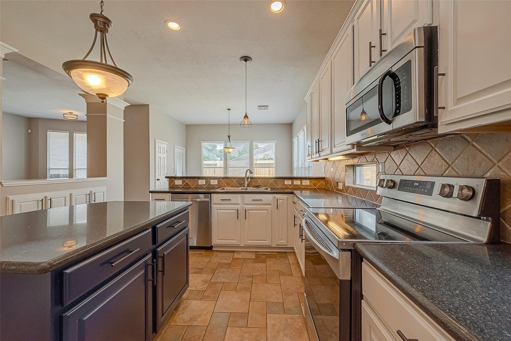 7214 Glenwick Court - Photo 4