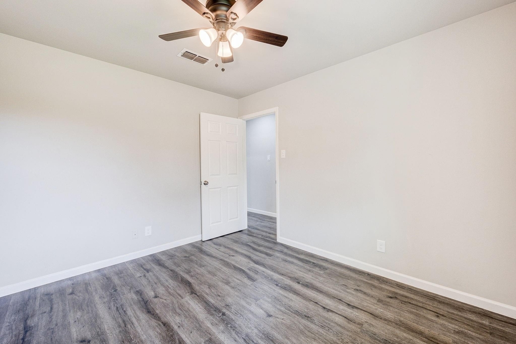 9617 Caffrey Street - Photo 23