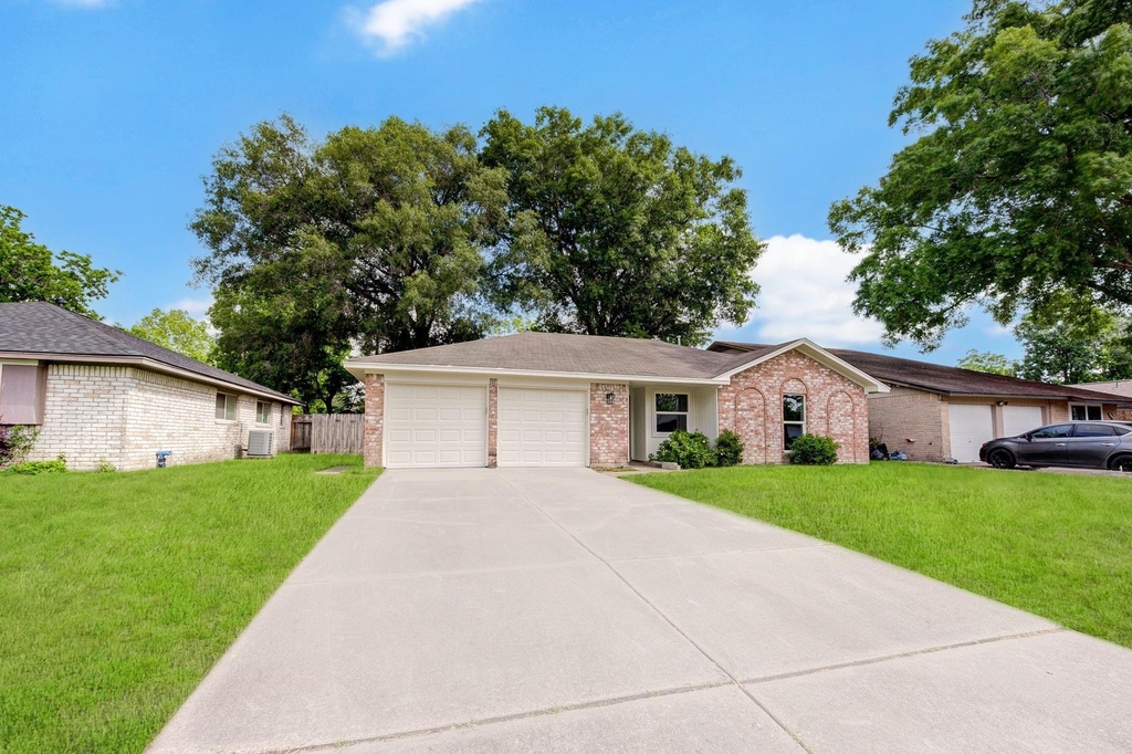 9617 Caffrey Street - Photo 1