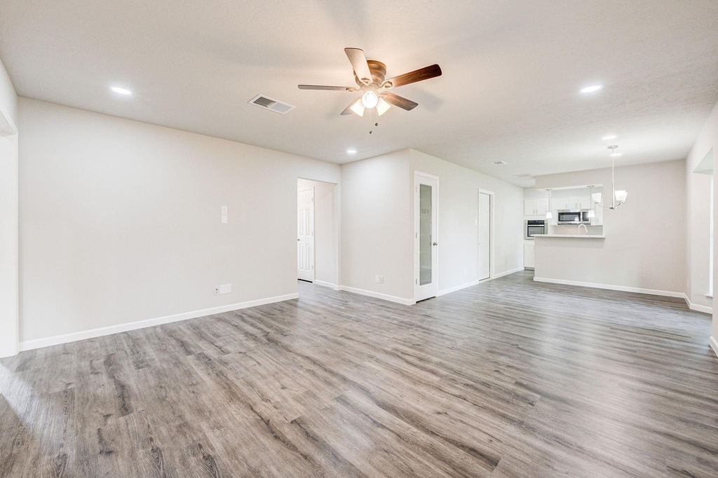 9617 Caffrey Street - Photo 6