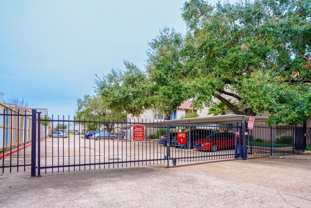 1818 Augusta Drive - Photo 29