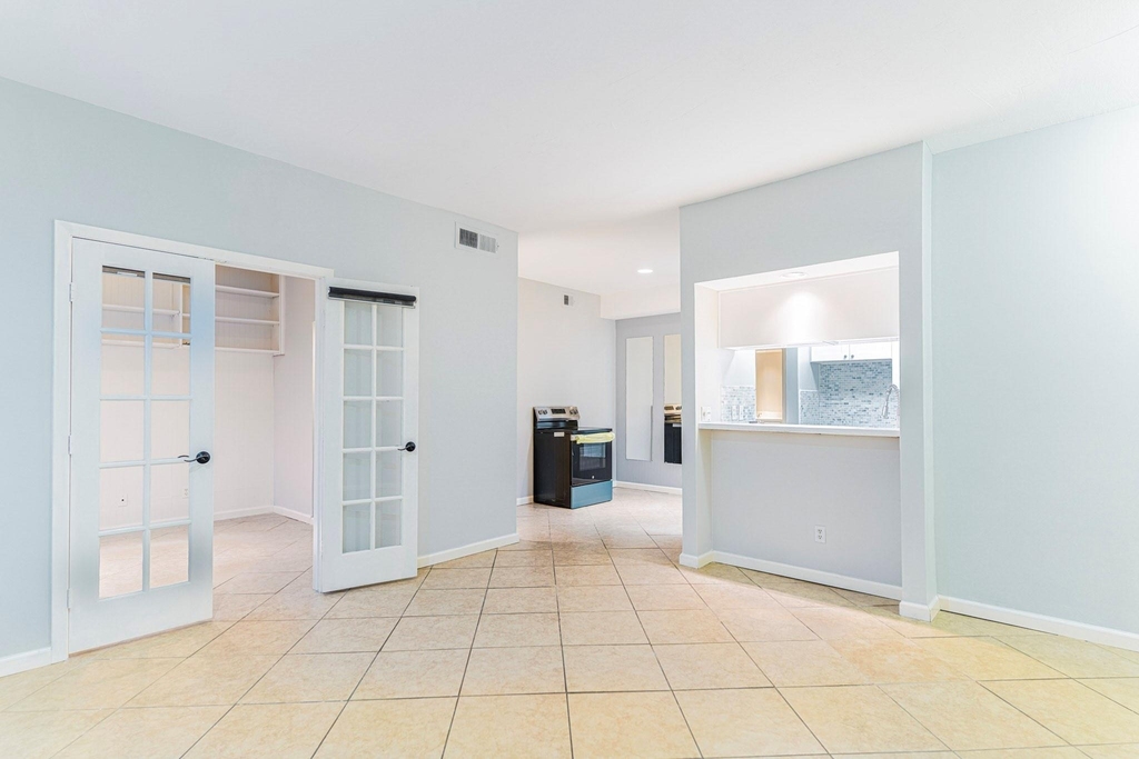 1818 Augusta Drive - Photo 5