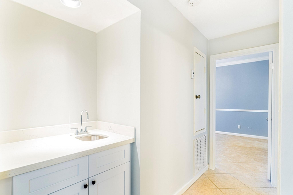 1818 Augusta Drive - Photo 11