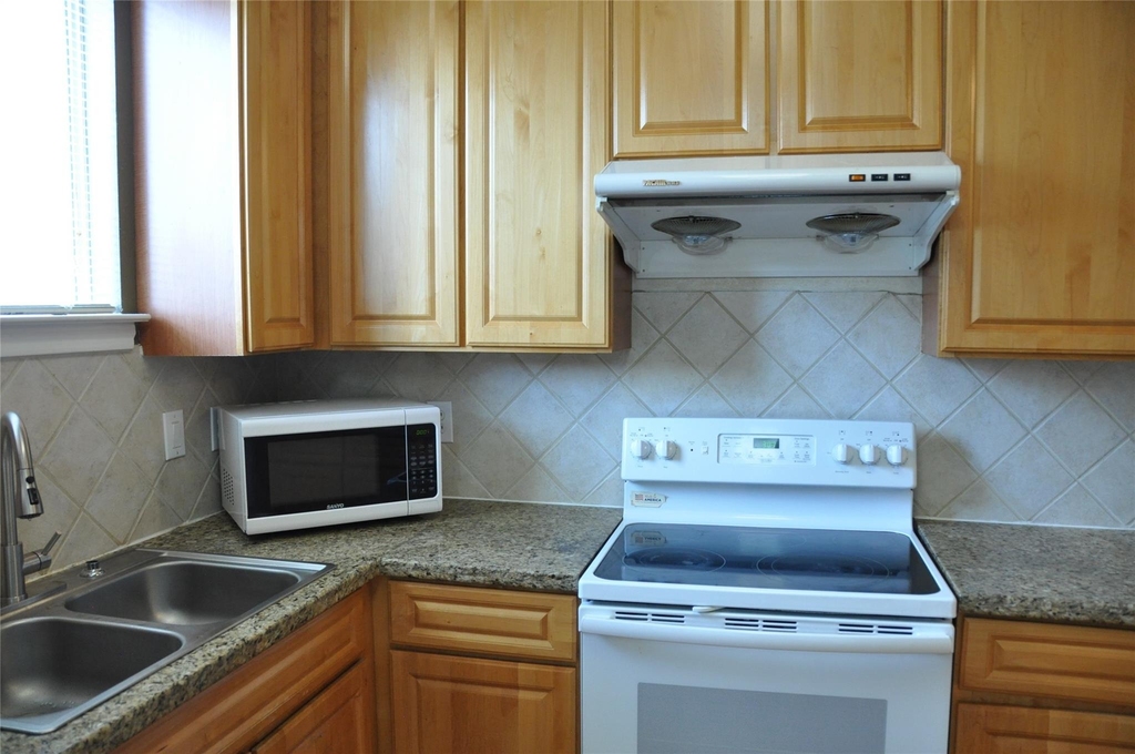 12707 Boheme Drive - Photo 5