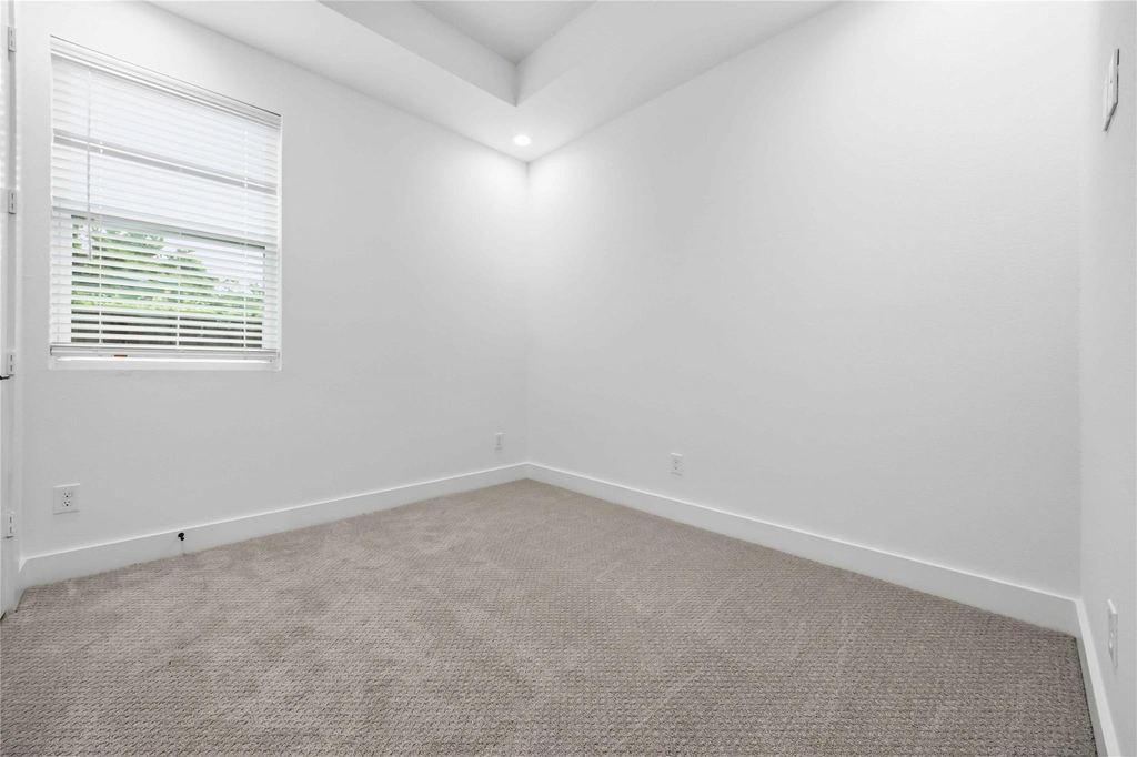 6627 Katarani Drive - Photo 5