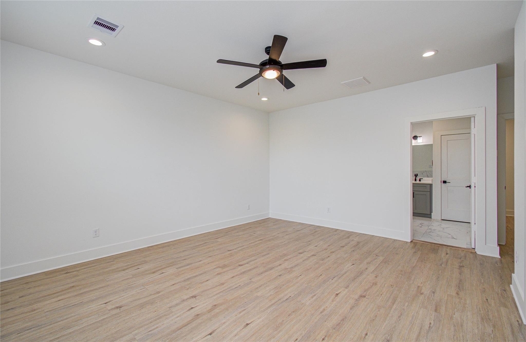 6420 Highland Pine Lane - Photo 18