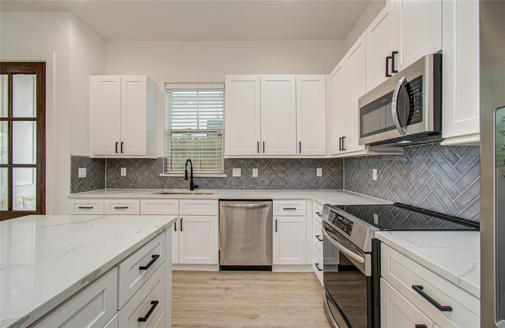 6420 Highland Pine Lane - Photo 13