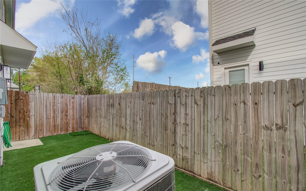 6420 Highland Pine Lane - Photo 33