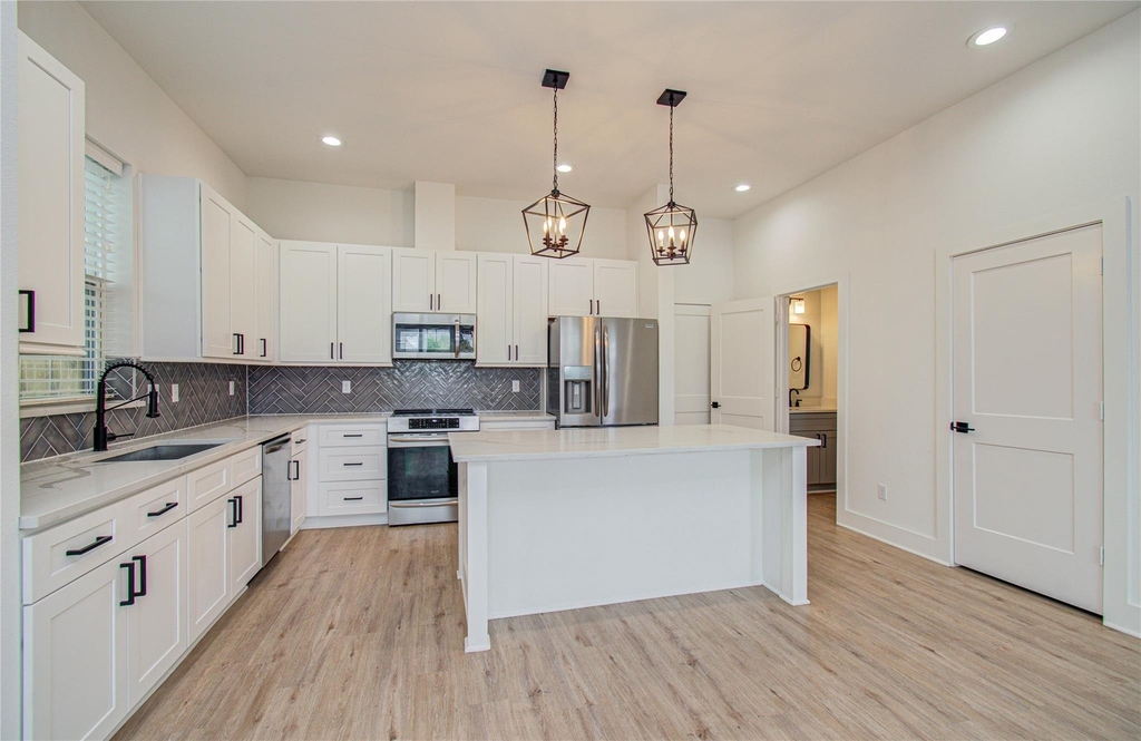 6420 Highland Pine Lane - Photo 12