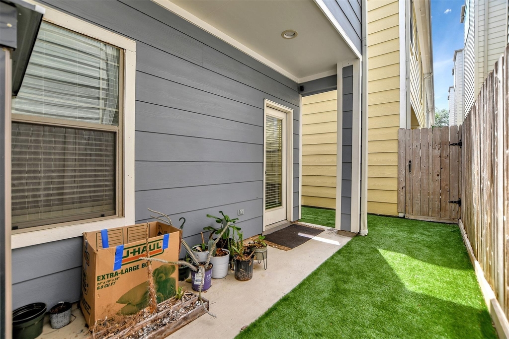 837 W 25th Street - Photo 33