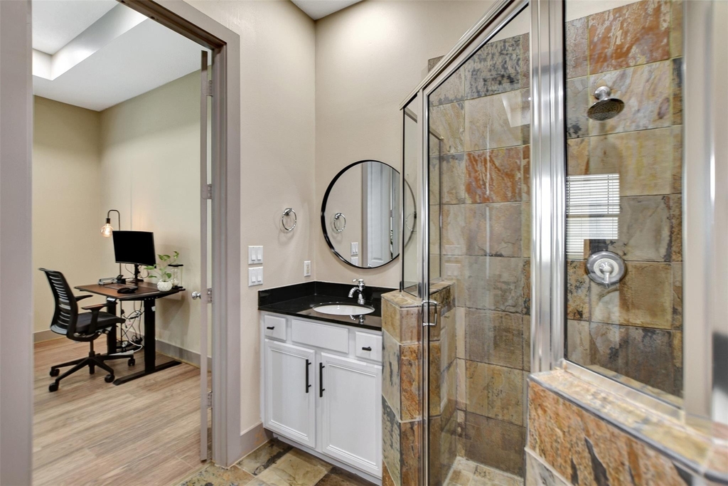 837 W 25th Street - Photo 28