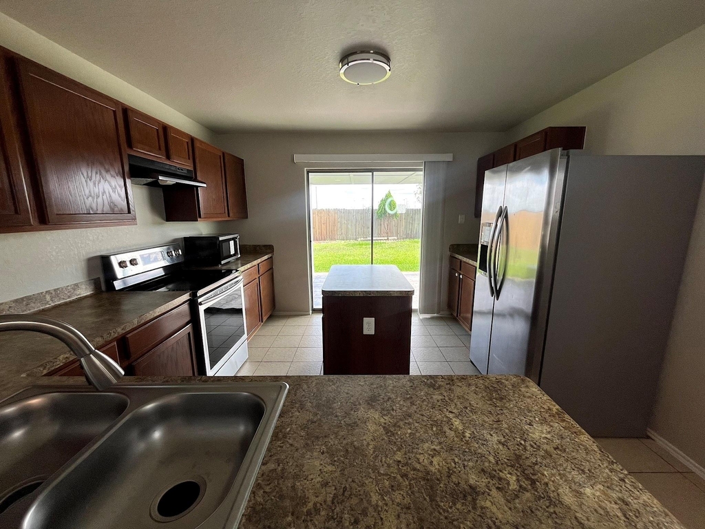 21335 Finbury Oaks Lane - Photo 4