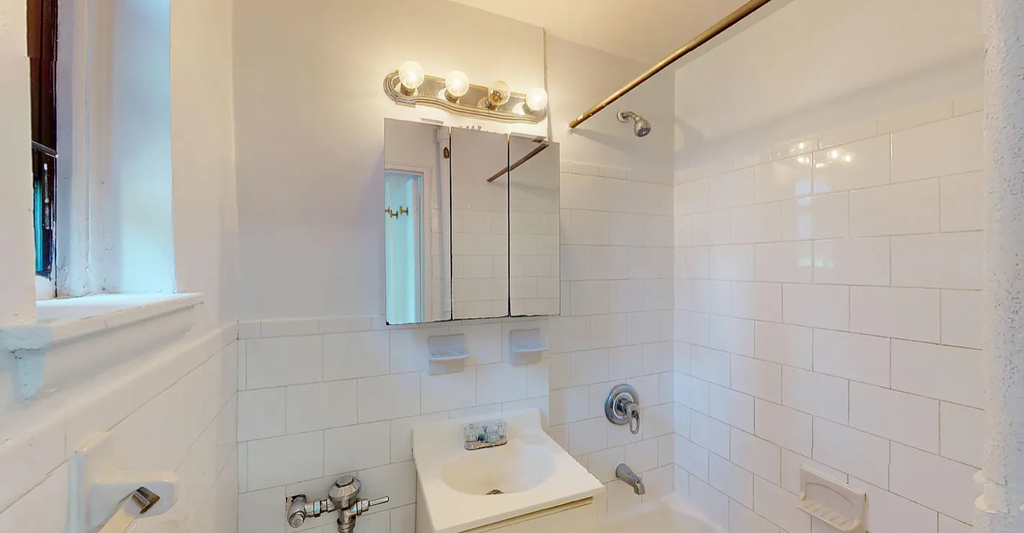 East 93rd Street - Photo 6