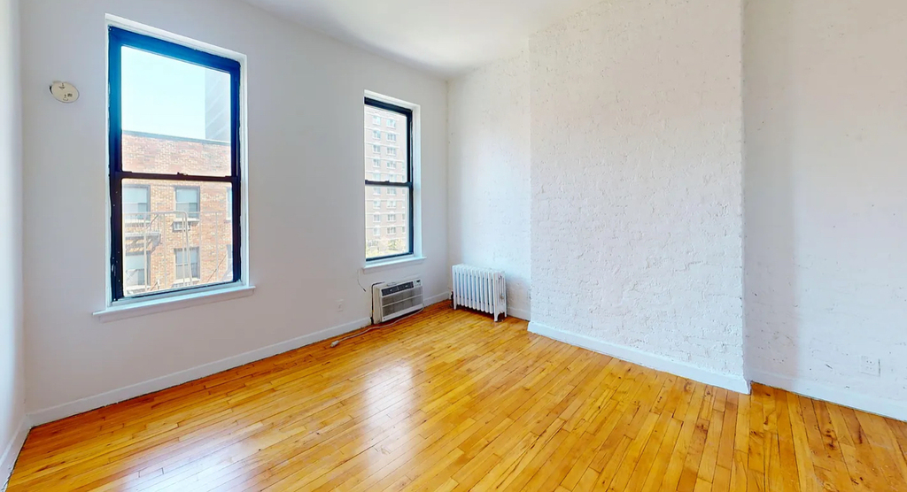 East 93rd Street - Photo 2