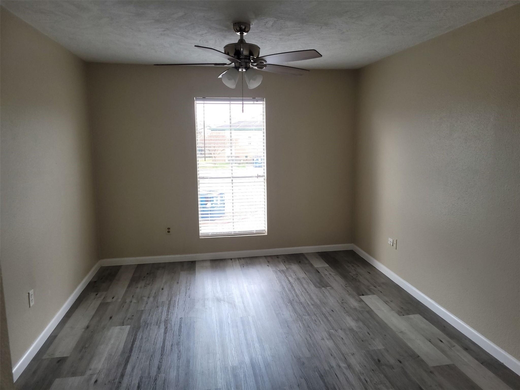 1516 Bay Area Boulevard - Photo 10
