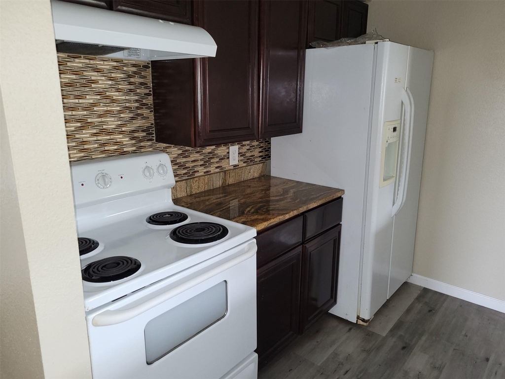 1516 Bay Area Boulevard - Photo 7